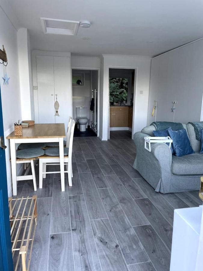 Self-Catering Studio In Beautiful Чармут Экстерьер фото